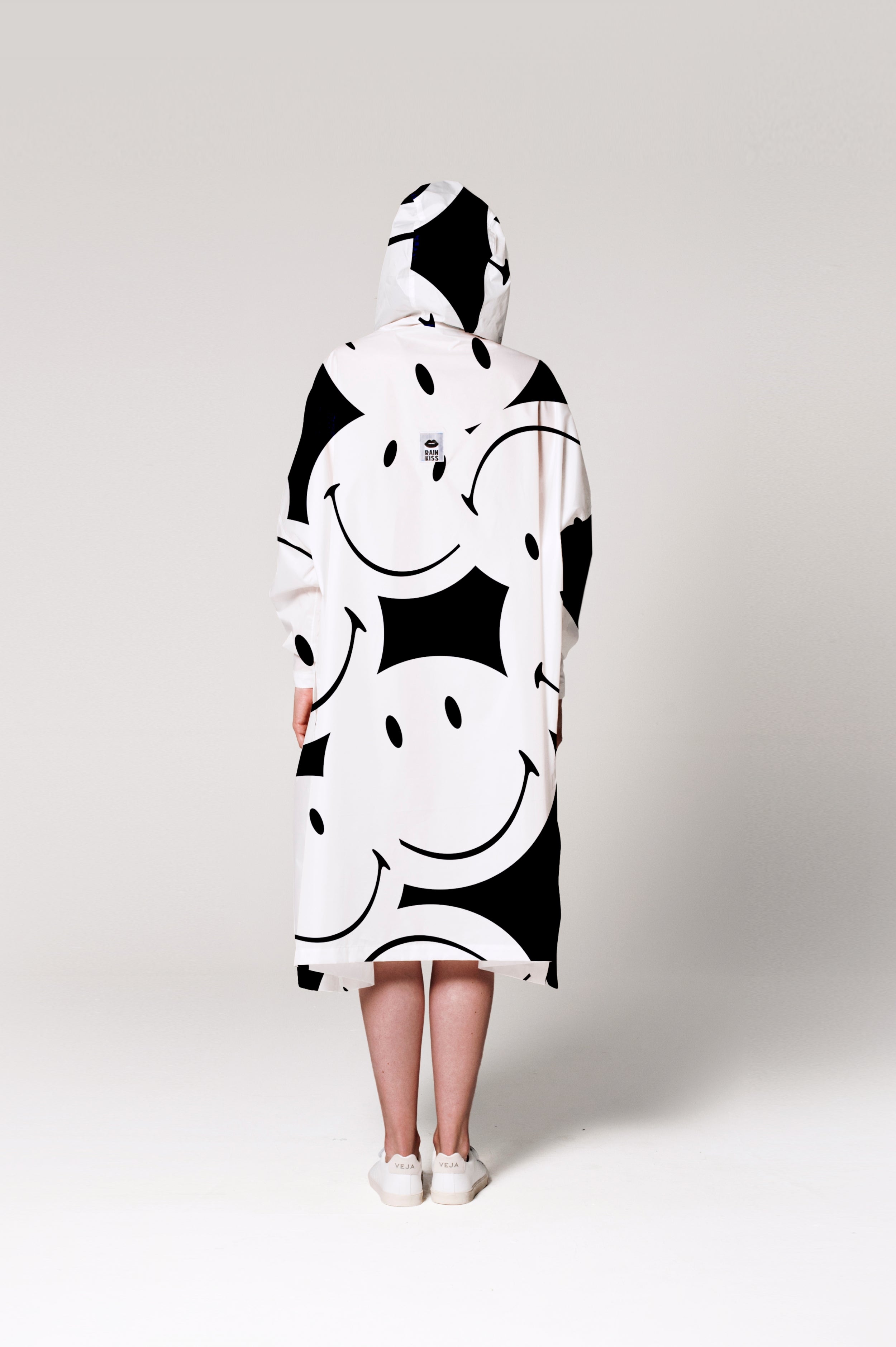 files/RAINKISS_ecommerce_shots_smiley3.jpg